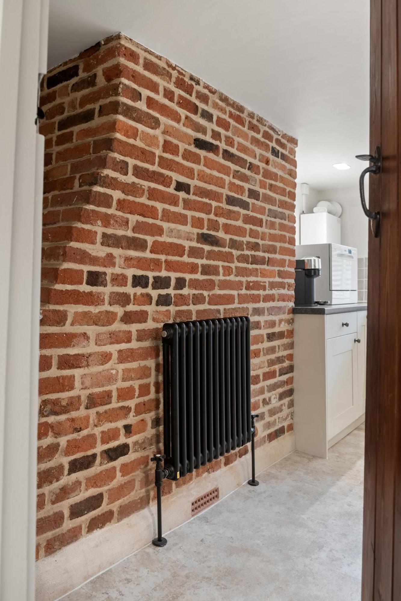 Beautiful Period Property In Historic Town Braintree Exterior photo